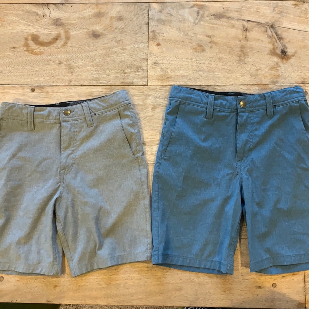 2 Volcom boys size 7 performance material shorts